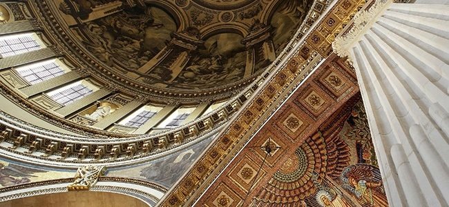 St Paul's Cathedral is a good place for banqueting halls in east London, 