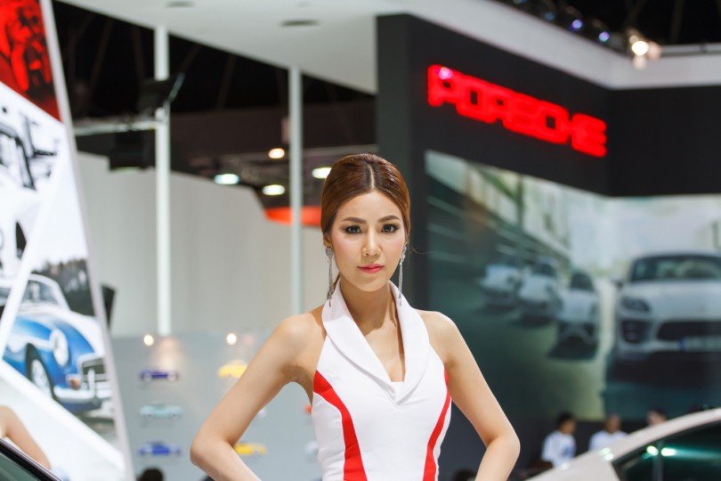 BANGKOK - MARCH 30 : Unidentified model with on display at The
