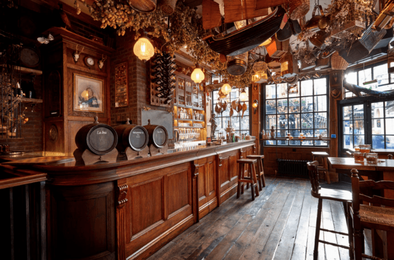 Mr Fogg's Tavern - bares de ginebra