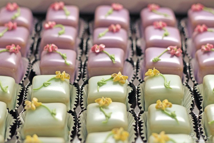 petit fours
